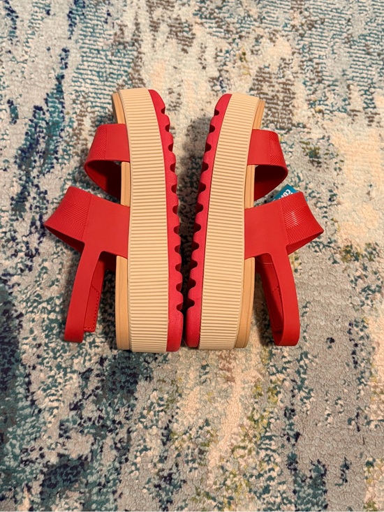Reef Shoes - Reef Red Platform Sandals with Tan Sole